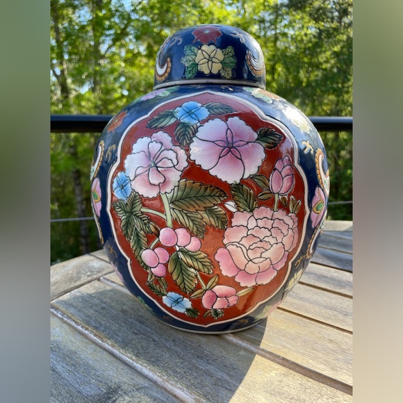 Vintage Chinese Ginger Jar